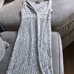 Stretchy gray dress